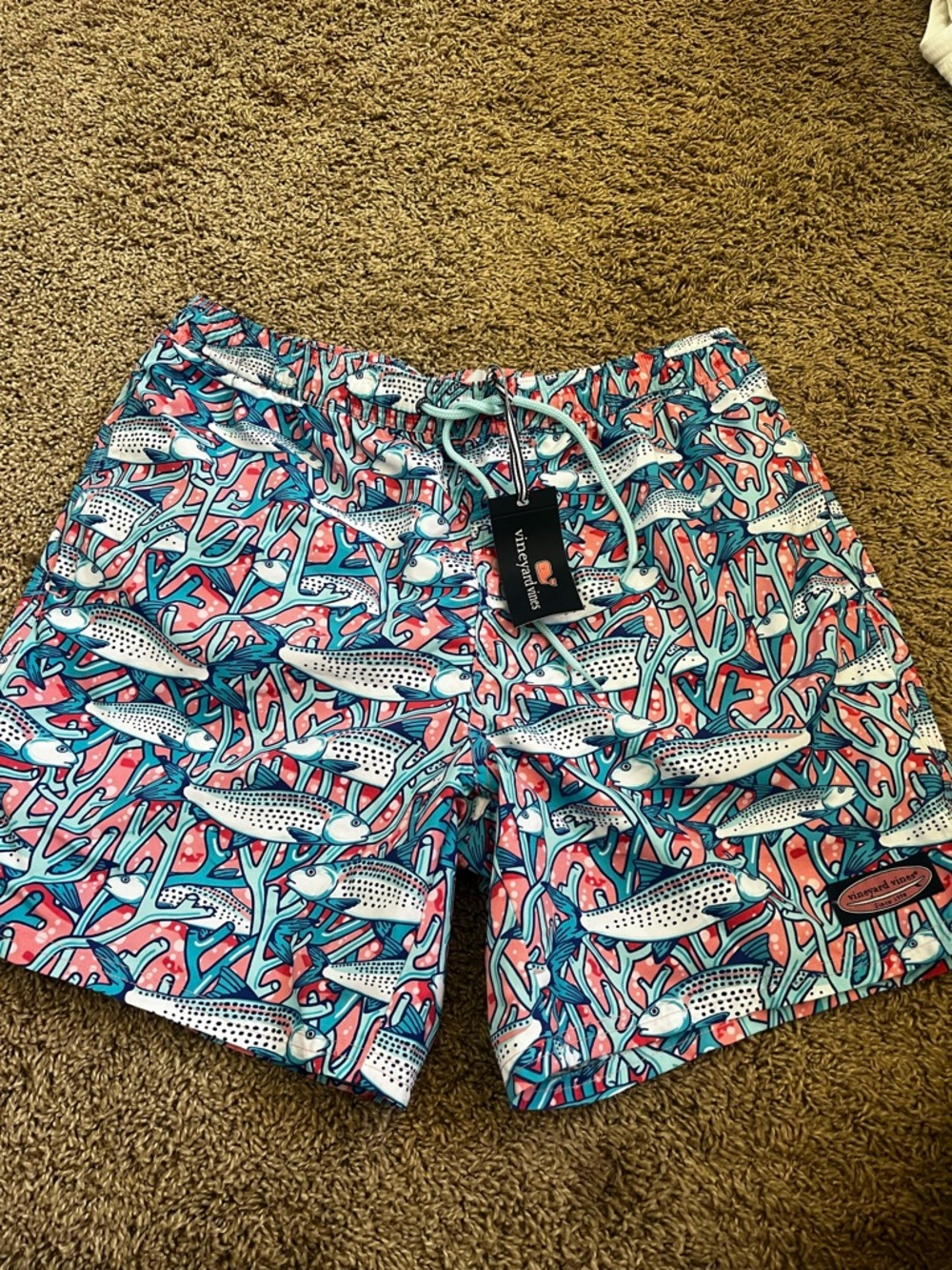 Vineyard Vines Coral Reef Fish Print Swim Trunks — Pink & Blue